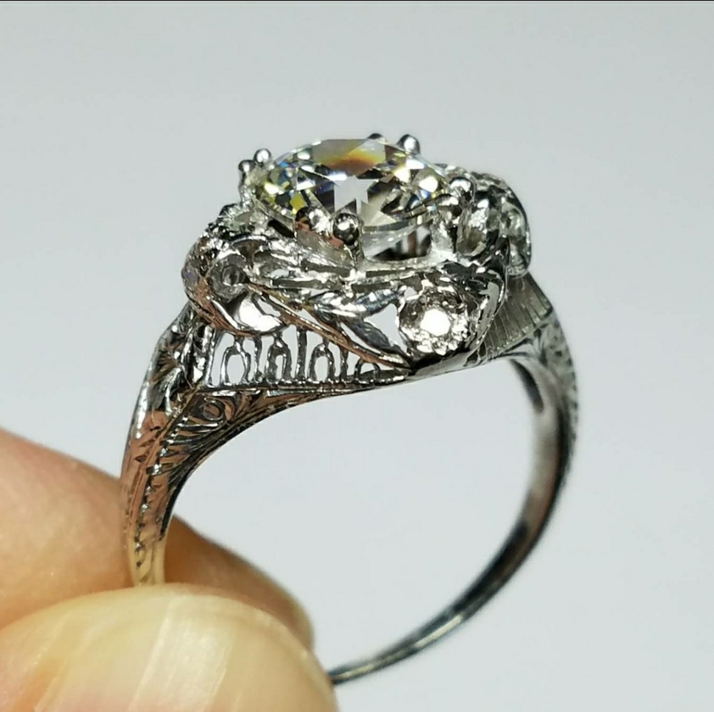 1.25ct Antique Platinum Diamond Engagement Ring